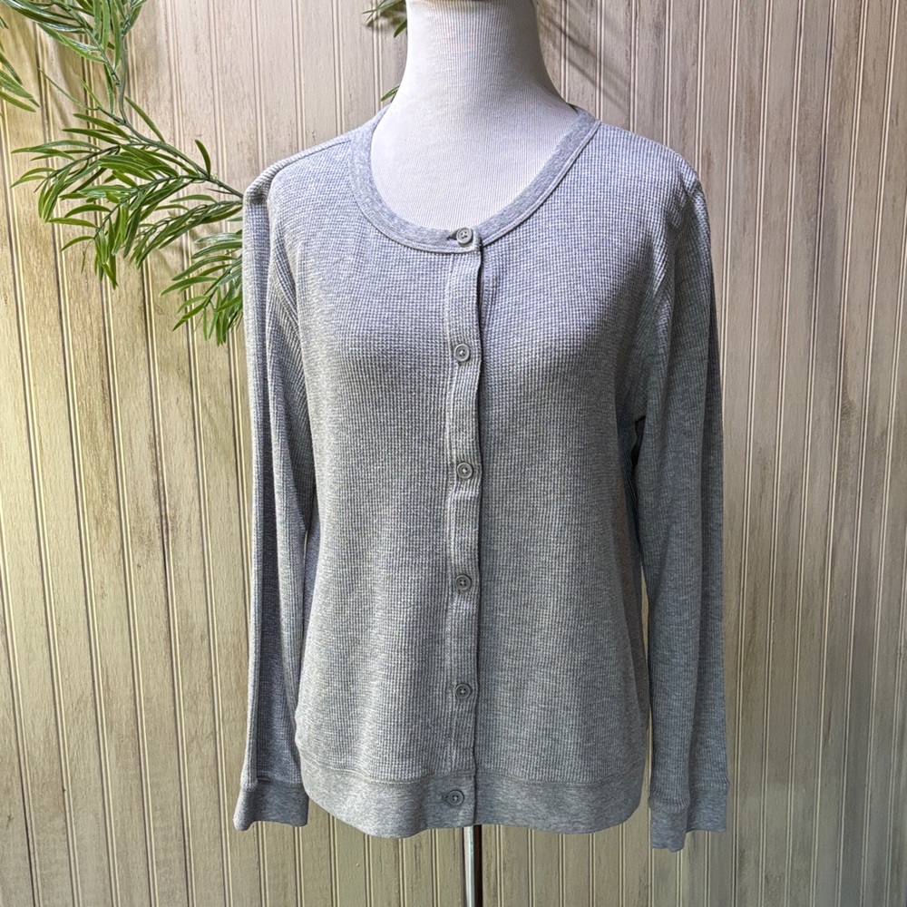 Uniglo Gray Button-Up Henley Long Sleeve Top, lightweight, EUC, Medium